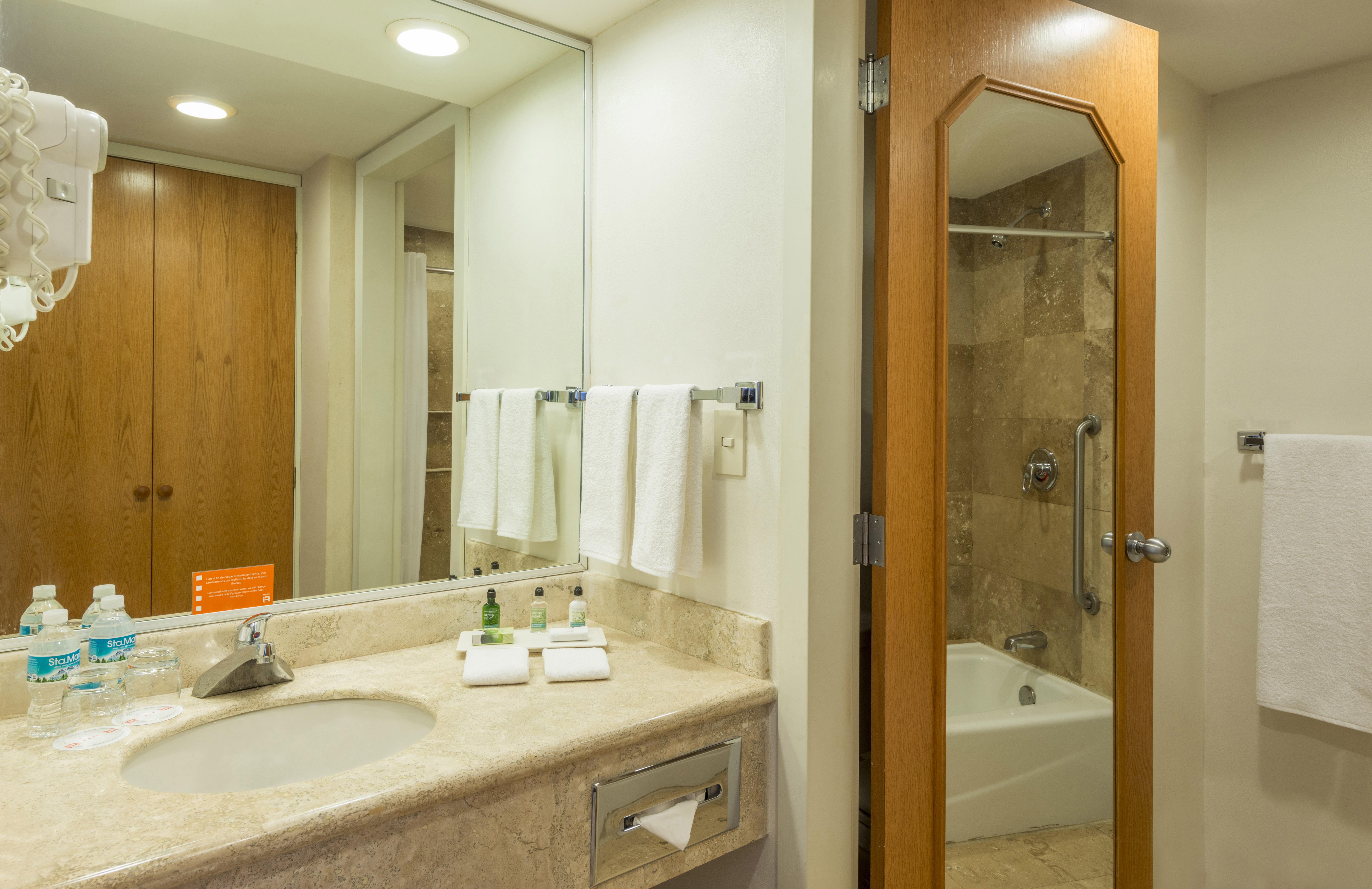 Courtyard By Marriott Villahermosa Tabasco Exteriör bild